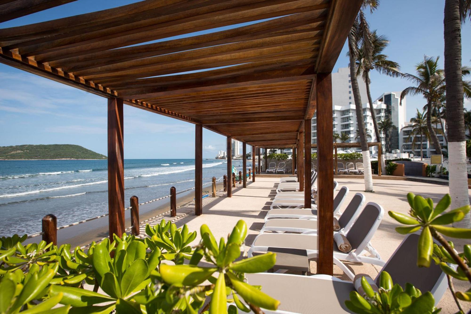 Costa De Oro Beach Hotel Mazatlan Dış mekan fotoğraf