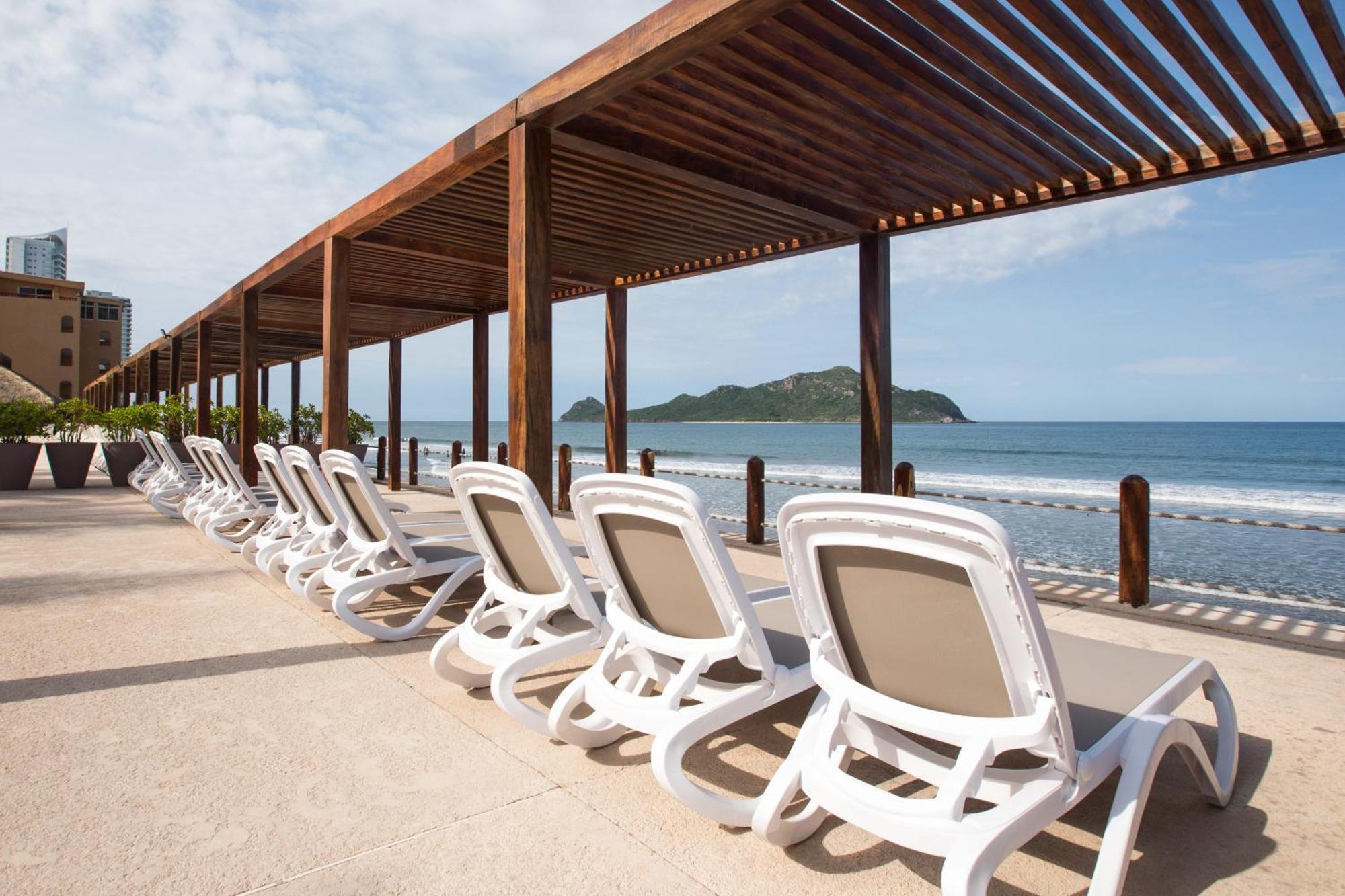 Costa De Oro Beach Hotel Mazatlan Dış mekan fotoğraf